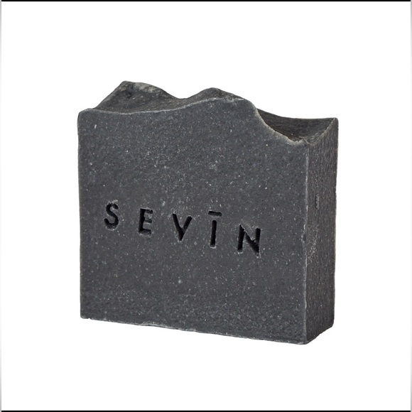Sevīn London • Marble Black - Natural, Face & Body Bar Soap - Picture 3 of 5